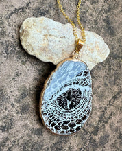 Load image into Gallery viewer, Black Dragon Eye Agate