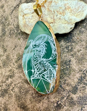Load image into Gallery viewer, Dice Guard Dragon Agate