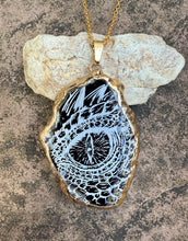 Load image into Gallery viewer, Black Dragon Eye Agate