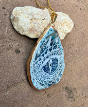 Load image into Gallery viewer, Blue Dragon Eye Agate