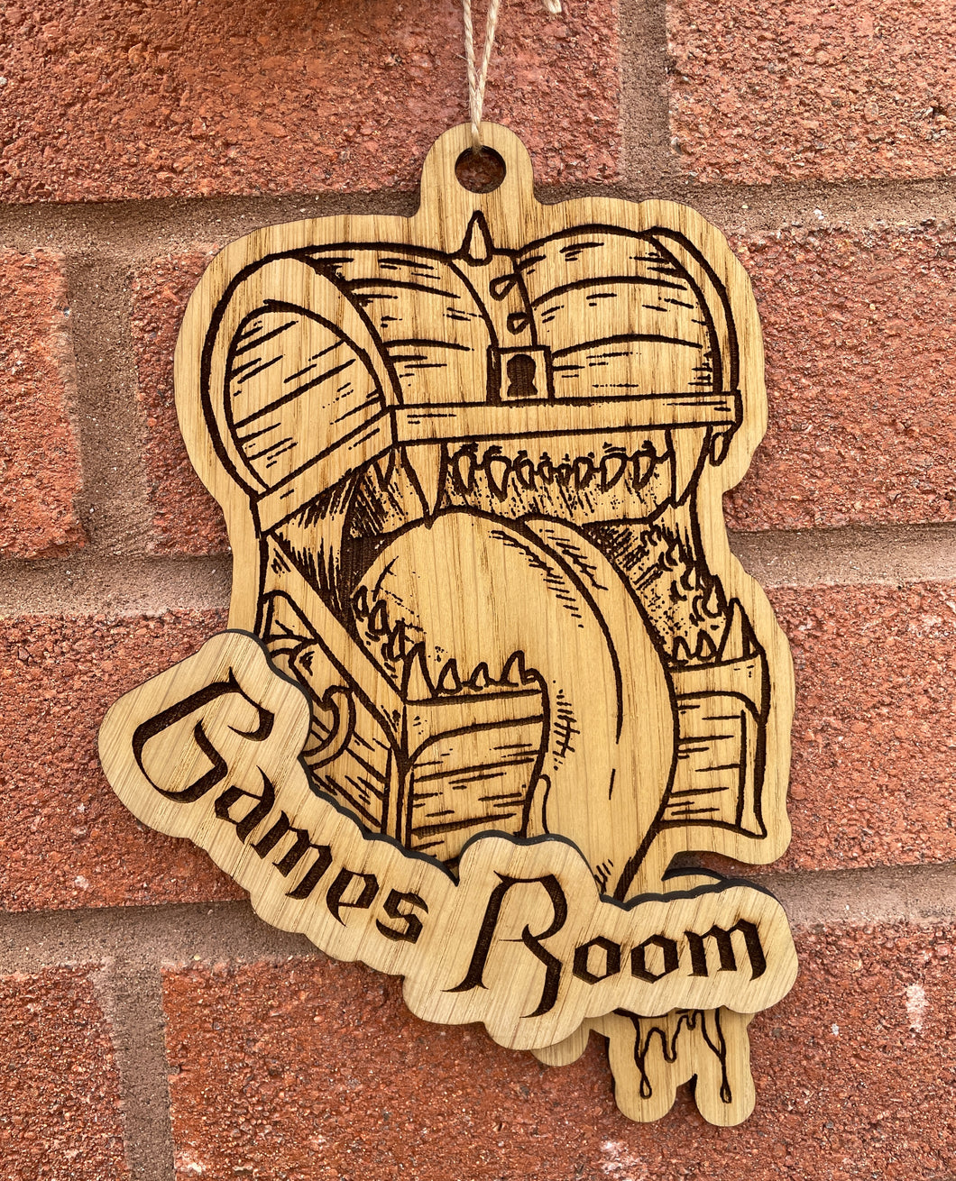 Games Room Mimic Wall/Door Hanging