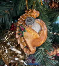 Load image into Gallery viewer, Golden Flower Dragon Bauble