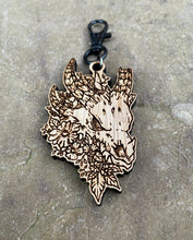 Load image into Gallery viewer, Dragon Skull engraved keyring charm
