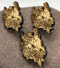 Load image into Gallery viewer, Dragon Skull Engraved Pin Badge