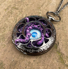 Load image into Gallery viewer, Blue Eyed Pocket Kraken