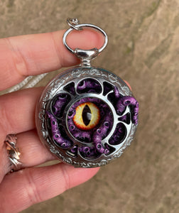 Fiery Eyed Pocket Kraken